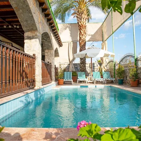 Splendid With Private Pool In The Heart Of Vila Fethiye